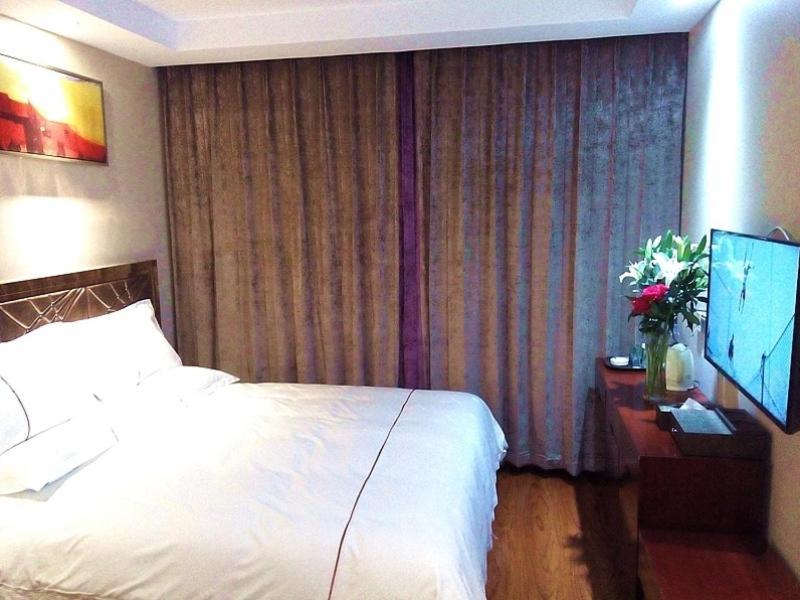 Greentree Inn Geermu Walking Street Business Hotel Golmud Extérieur photo