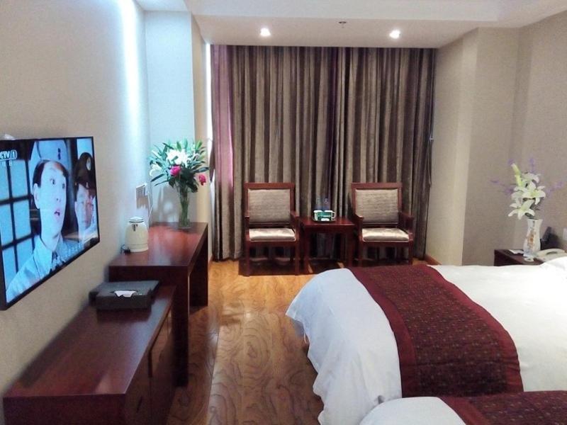 Greentree Inn Geermu Walking Street Business Hotel Golmud Extérieur photo