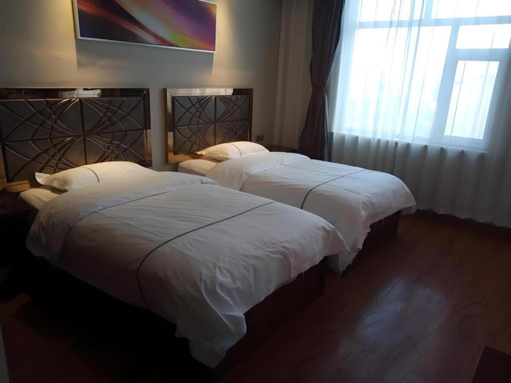 Greentree Inn Geermu Walking Street Business Hotel Golmud Extérieur photo